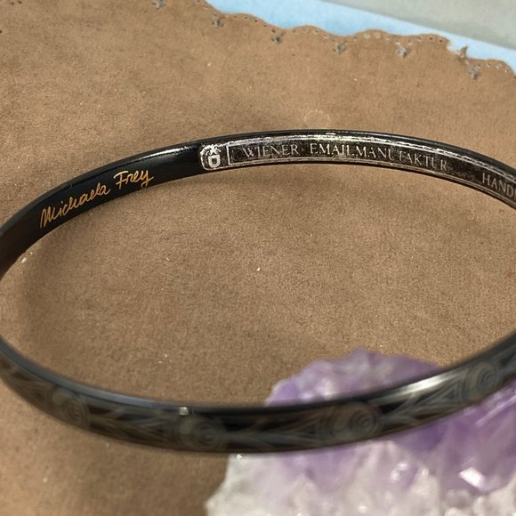 Vintage Michaela Frey Gold on Black Bracelet - Picture 6 of 7